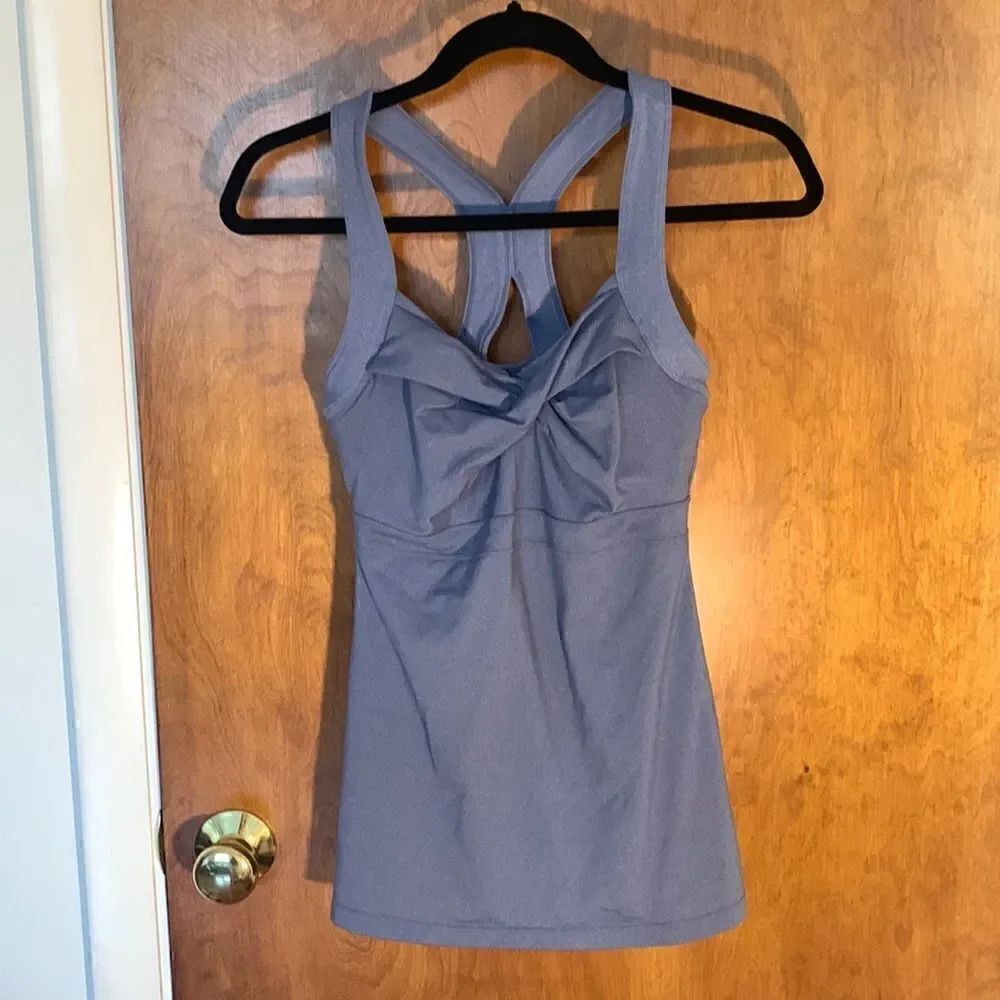 Athleta EUC blue front knot built in bra workout tank top Size Small